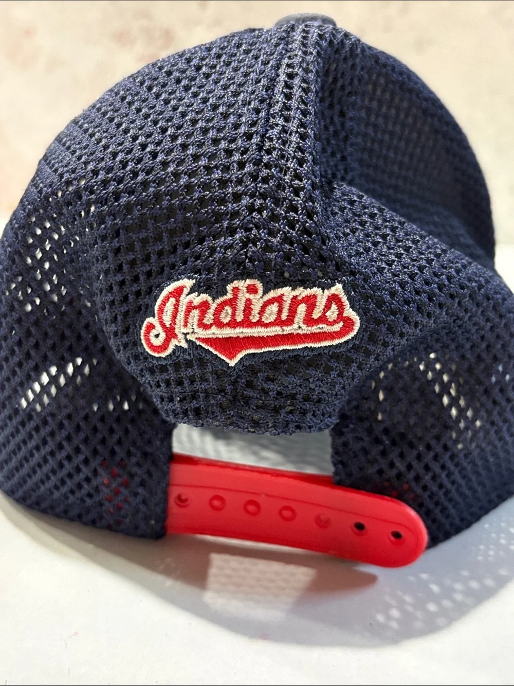 Under Armour youth Cleveland Indians trucker snapback Navy red Mesh Cap vintage